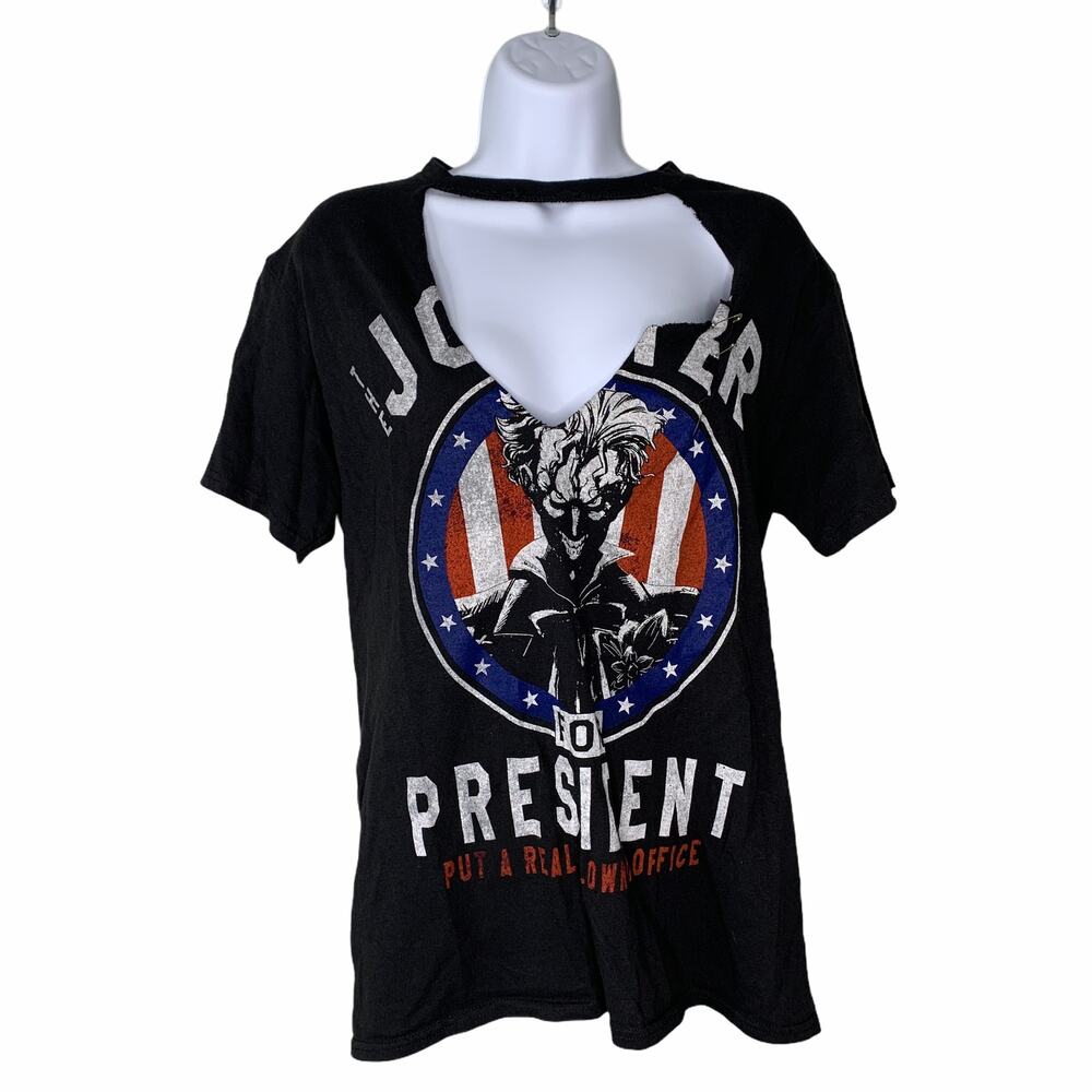 DC Comics The Joker Deep V Neck T-Shirt M